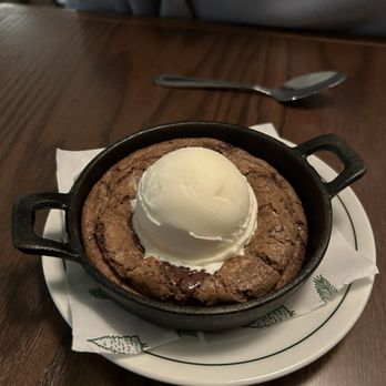 Pine Street Grill - Cookie Skillet - American Near Me - Philadelphia, Pennsylvania Pine Street Grill - Cookie Skillet - American Near Me - Philadelphia, Pennsylvania