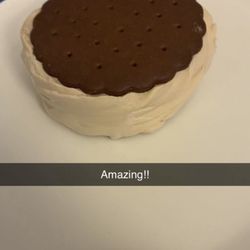 Twin Scoops - Maple ice cream sandwich!