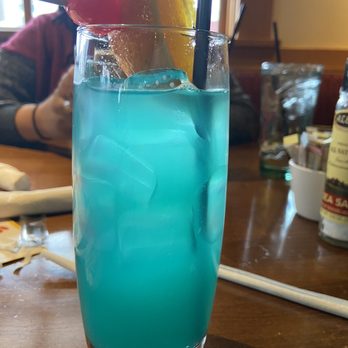 Olive Garden Italian Restaurant - Blue Hawaiian - Italian Near Me - Lee's Summit, Missouri
