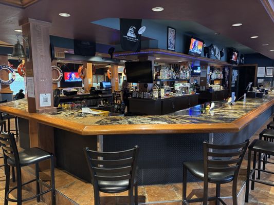 Harbor View Bar & Grill by null