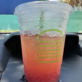 Shake Shack Sawgrass Mills - Boba Strawberry Lemonade - Fast Food Near Me - Sunrise, Florida