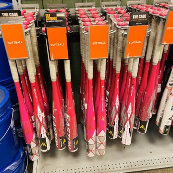 DICK'S Sporting Goods - Sports Wear Near Me - El Segundo, California