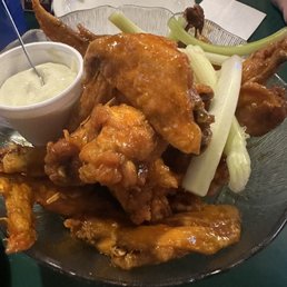 25 wings with celery and blue cheese
