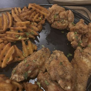 Ida Mae’s Juke Joint - Wings and fries appetizer. - Bars Near Me - Cincinnati, Ohio