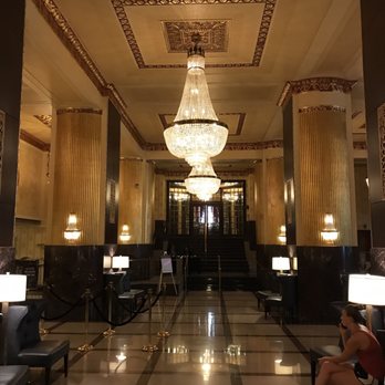 Hilton Milwaukee - Very beautiful and old lobby! They don't build them like this anymore. - Hotels Near Me - Milwaukee, Wisconsin Hilton Milwaukee - Very beautiful and old lobby! They don't build them like this anymore. - Hotels Near Me - Milwaukee, Wisconsin