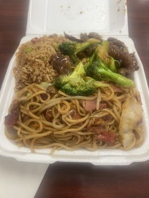 China Gourmet by null