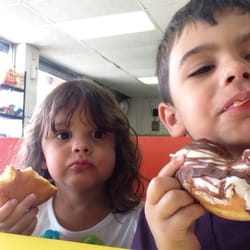 Trebol Bakery - More donut action!