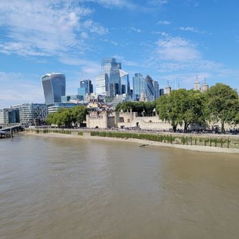 Tower Bridge - Landmarks & Historical Buildings Near Me - London, XGL Tower Bridge - Landmarks & Historical Buildings Near Me - London, XGL