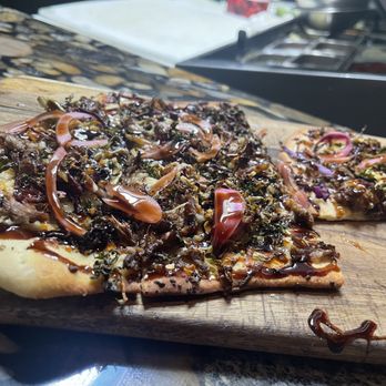 Carson Kitchen - Short Rib Flatbread - New American Near Me - Las Vegas, Nevada Carson Kitchen - Short Rib Flatbread - New American Near Me - Las Vegas, Nevada