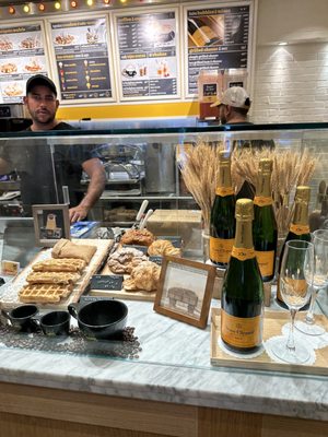 Wafels & Dinges by null