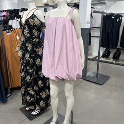Old Navy - Ariana Grande dress