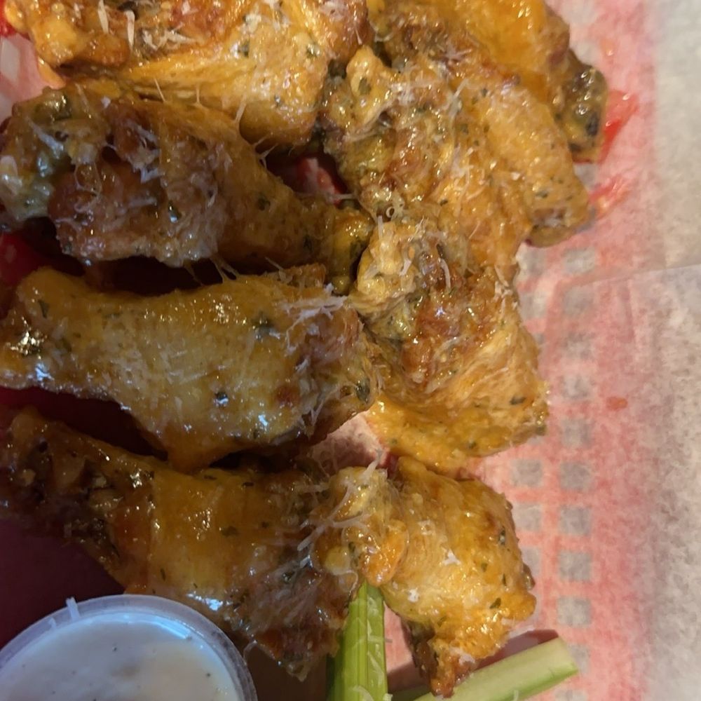 Garlic parm wings