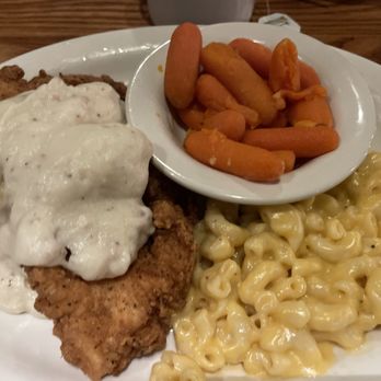 Cracker Barrel Old Country Store - American Near Me - O'Fallon, Missouri