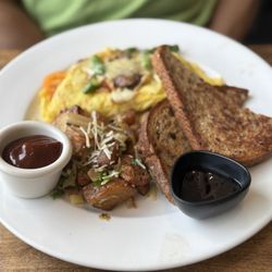 Union on the Hill Restaurant - Crab Omelete