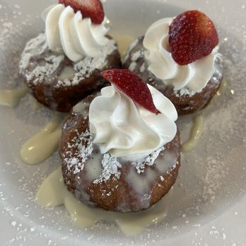 Home Sweet Home Cafe & Brunch - Deep fried cinnamon sugar biscuits - Breakfast & Brunch Near Me - Baltimore, Maryland