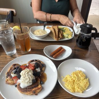Another Broken Egg Cafe - Breakfast & Brunch Near Me - Dunwoody, Georgia