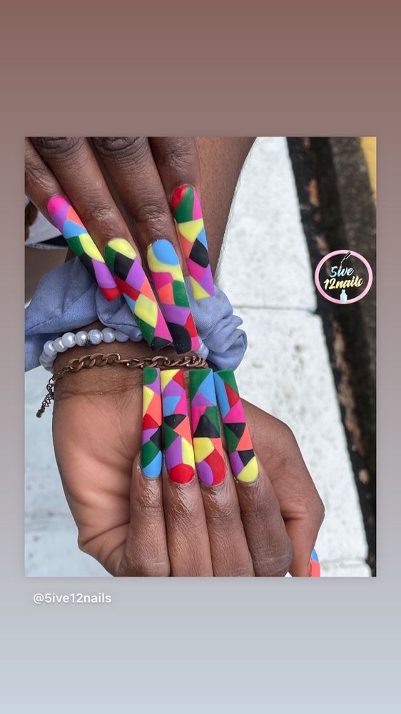 5ive12 Nails Logo