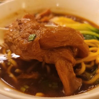 Noodles - Jackpot!  Huge chunk of beef tendon - Asian Fusion Near Me - Las Vegas, Nevada