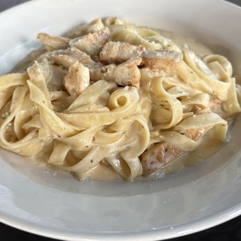 Thiago’s Italian Kitchen and Bar Heath - Chicken Alfredo - Italian Near Me - Heath, Ohio Thiago’s Italian Kitchen and Bar Heath - Chicken Alfredo - Italian Near Me - Heath, Ohio