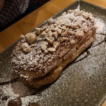 L’Orée du Bois - But and chocolate éclair - French Near Me - Chelsea, Quebec L’Orée du Bois - But and chocolate éclair - French Near Me - Chelsea, Quebec