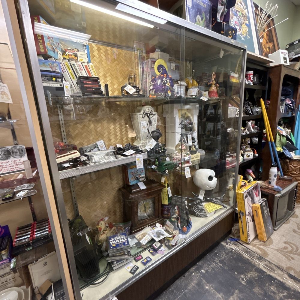 Groovy Ghost Vintage - Antiques Near Me - Orange, California Groovy Ghost Vintage - Antiques Near Me - Orange, California