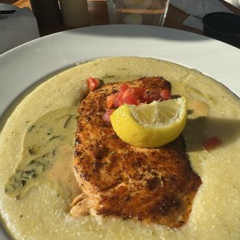 Home Sweet Home Cafe & Brunch - Salmon and Grits - Breakfast & Brunch Near Me - Baltimore, Maryland