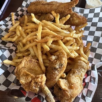 Kiki's Chicken Place - 3x3 Tender Wing Combo with Shoestring fries. - Salad Near Me - Sacramento, California Kiki's Chicken Place - 3x3 Tender Wing Combo with Shoestring fries. - Salad Near Me - Sacramento, California