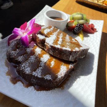 Ayawaska Hilltop - Caramel banana bread French toast - Peruvian Near Me - Novato, California