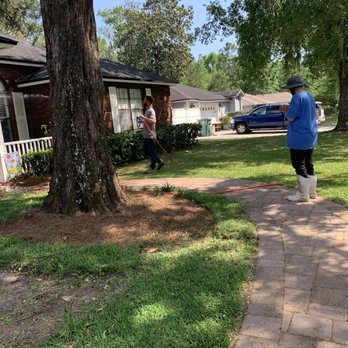 Dirty Ducks - Helper brings supplies - Pressure Washers Near Me