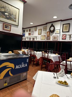 LA BOLA by null