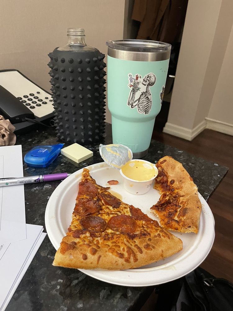 FRESHSLICE PIZZA Updated August 2024 30 Photos 402 Victoria