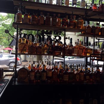 BBQ Saloon - Barbeque Near Me - Saint Louis, Missouri