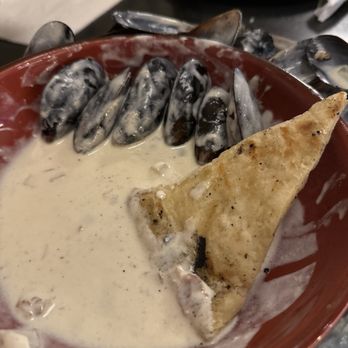 Backyard Pizza and Raw Bar - Mussels w crème sauce - Pizza Near Me - Huntington, West Virginia Backyard Pizza and Raw Bar - Mussels w crème sauce - Pizza Near Me - Huntington, West Virginia