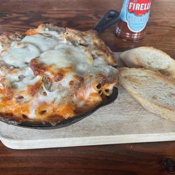 Johnny Mo's Pizzeria - Pizza Near Me - Seattle, Washington