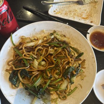 Thumbling - Beef fried noodles - Shanghainese Near Me - West Covina, California