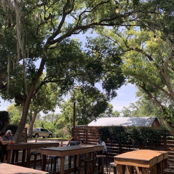 In The Loop Brewing - Lots of shade available - Breweries Near Me - Land O' Lakes, Florida