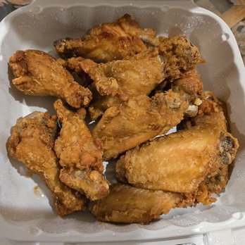 Randazzo's Trattoria - Wings with sauce on the side - Bars Near Me - Middletown, Delaware Randazzo's Trattoria - Wings with sauce on the side - Bars Near Me - Middletown, Delaware