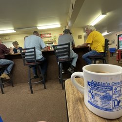 Annie's Overflow - Bar area