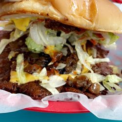 Schoop's Hamburgers - Cheeseburger with Grilled Onions