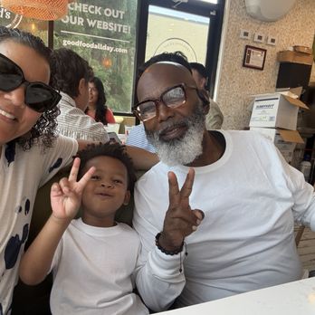 Dear Dad’s - Satisfied customers - Mexican Near Me - Greensboro, North Carolina