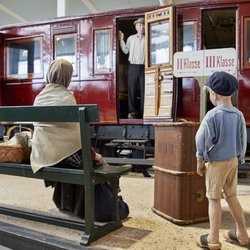 Danmarks Jernbanemuseum - You may enter many of the Museum's engines and carriages.