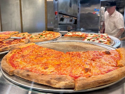 Pop’s Pizza of East Village by null