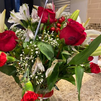 Conroy's Flowers Bakersfield - Conroys on the corner of Truxtun allows flowers to leave there store like this that embarrassing 135 dollars for this garbage - Florists Near Me - Bakersfield, California