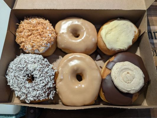 The Donut Hut & Bakery