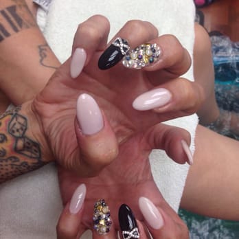 Top Nails - Nail Salons Near Me - Altadena, California