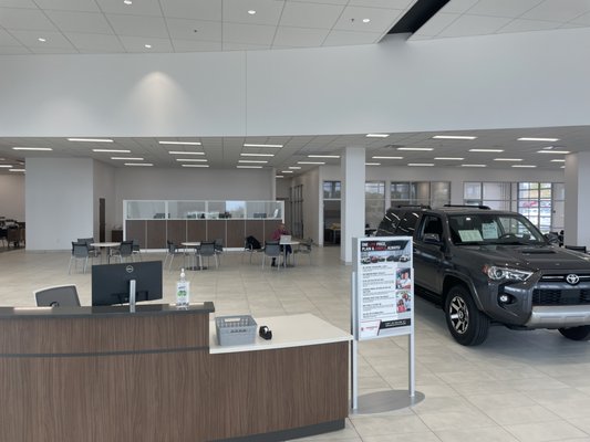 KENOSHA TOYOTA - Updated July 2025 - 22 Photos & 29 Reviews - 8180 ...