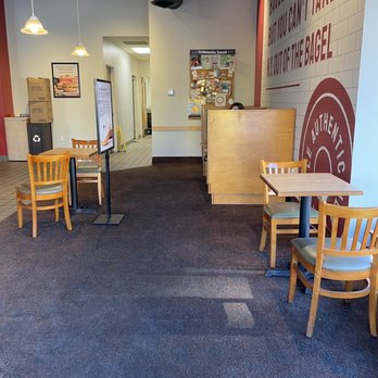 Bruegger's Bagels - Needs warmth - Bagels Near Me - Saint Paul, Minnesota
