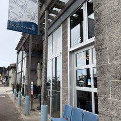 Local Ocean Seafoods - Entrance to Local Ocean