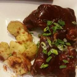 Venice gourmet pizza, pasta & ribs - Chefs Special Bourbon Ribs.