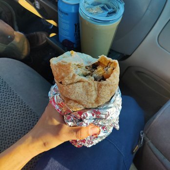 Que Onda Tacobar - California burrito - Tacos Near Me - Vacaville, California
